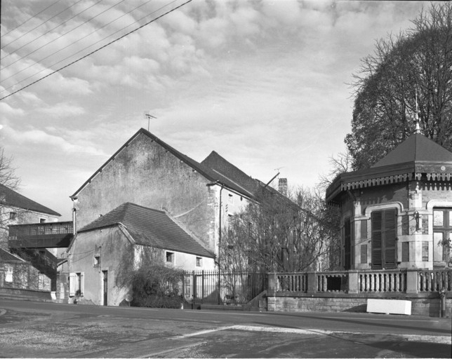 Vue générale de trois quarts droite en 1989. © Yves Sancey / Région Bourgogne-Franche-Comté, Inventaire du patrimoine - 1989