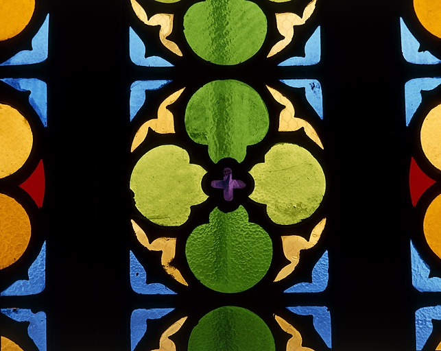 Verrière (baie 9), détail : quadrilobe n°1. © Yves Sancey / Région Bourgogne-Franche-Comté, Inventaire du patrimoine - 1990