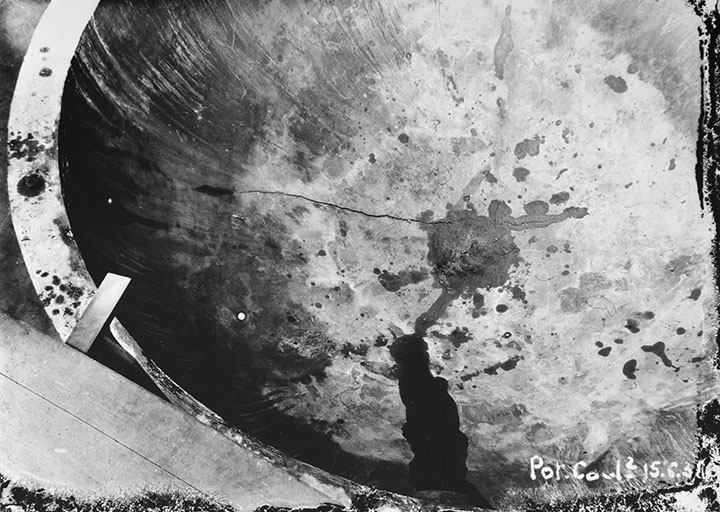 Atelier du chlorure de calcium : vue d'un pot. © Jérôme  Mongreville (reproduction), Charnotet / Région Bourgogne-Franche-Comté, Inventaire du patrimoine - 1990 Atelier du chlorure de calcium : vue d'un pot. © Jérôme  Mongreville (reproduction), Charnotet / Région Bourgogne-Franche-Comté, Inventaire du patrimoine - 1990