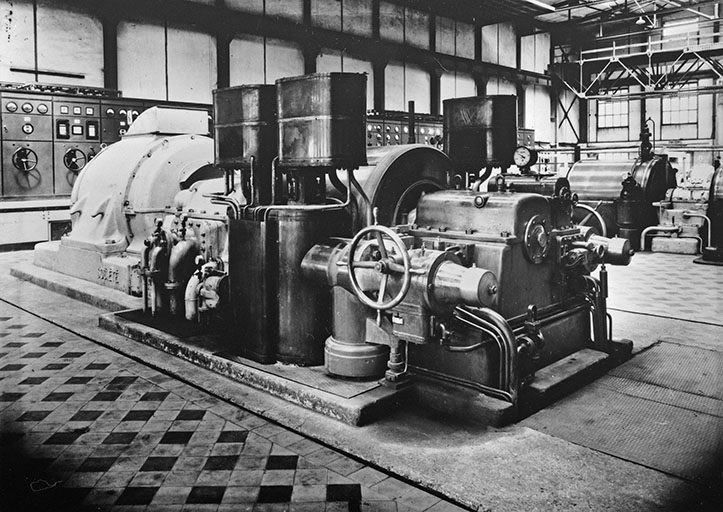 Bâtiment des générateurs : turboalternateur Rateau - Brown Boveri. © Jérôme  Mongreville (reproduction), Charnotet / Région Bourgogne-Franche-Comté, Inventaire du patrimoine - 1990 Bâtiment des générateurs : turboalternateur Rateau - Brown Boveri. © Jérôme  Mongreville (reproduction), Charnotet / Région Bourgogne-Franche-Comté, Inventaire du patrimoine - 1990