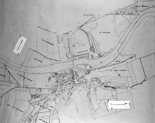 Plan de repérage des oeuvres constituant l'ensemble métallurgique. D'après un montage de feuilles cadastrales, 1979, réduit à l'échelle 1:2000. © Yves Sancey / Région Bourgogne-Franche-Comté, Inventaire du patrimoine - 1990 Plan de repérage des oeuvres constituant l'ensemble métallurgique. D'après un montage de feuilles cadastrales, 1979, réduit à l'échelle 1:2000. © Yves Sancey / Région Bourgogne-Franche-Comté, Inventaire du patrimoine - 1990
