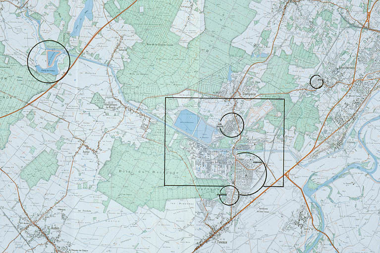Carte de situation. Montage de cartes topographiques à 1:25 000, I.G.N., Dole 3224 Ouest (1986) et St-Jean-de-Losne 3124 Est (1979). © Jérôme Mongreville / Région Bourgogne-Franche-Comté, Inventaire du patrimoine - 1990 Carte de situation. Montage de cartes topographiques à 1:25 000, I.G.N., Dole 3224 Ouest (1986) et St-Jean-de-Losne 3124 Est (1979). © Jérôme Mongreville / Région Bourgogne-Franche-Comté, Inventaire du patrimoine - 1990