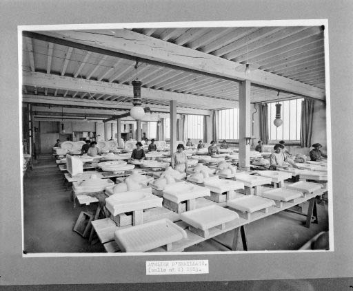 L'atelier d'émaillage, salle n° 1 (bâtiment 46). © Jérôme  Mongreville (reproduction) / Région Bourgogne-Franche-Comté, Inventaire du patrimoine - 1990