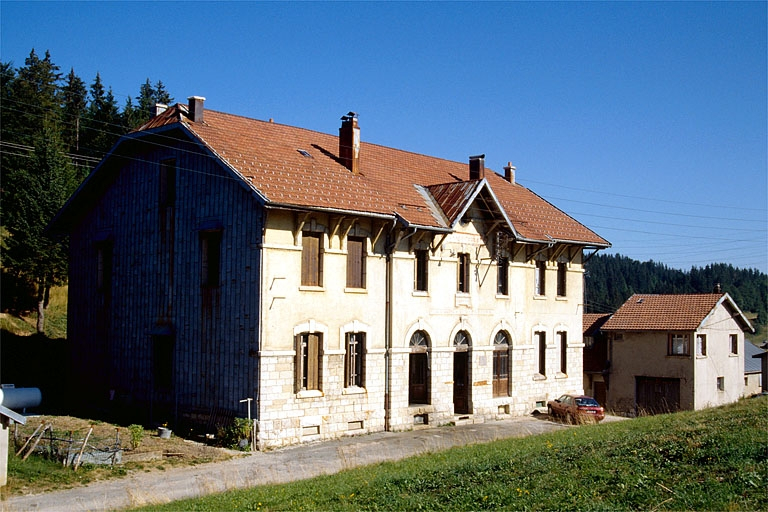 Fromagerie vue de trois quarts gauche. © Laurent Poupard / Région Bourgogne-Franche-Comté, Inventaire du patrimoine - 1990
