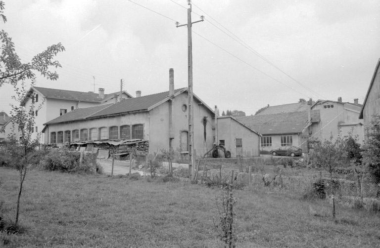 Vue d'ensemble, depuis l'est. © Laurent Poupard / Région Bourgogne-Franche-Comté, Inventaire du patrimoine - 1990