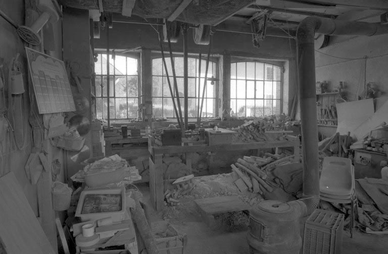 Intérieur de l'atelier de tournerie Millet : tours. © Laurent Poupard / Région Bourgogne-Franche-Comté, Inventaire du patrimoine - 1990