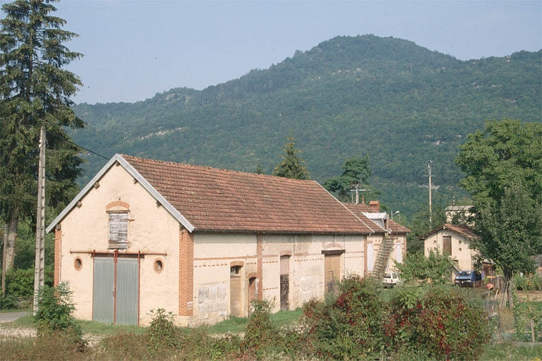 Les dépendances agricoles. © Laurent Poupard / Région Bourgogne-Franche-Comté, Inventaire du patrimoine - 1990