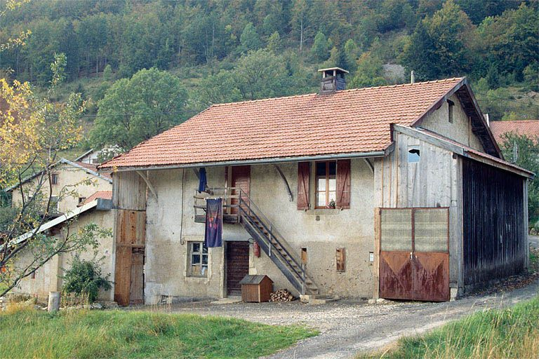 Façade antérieure. © Laurent Poupard / Région Bourgogne-Franche-Comté, Inventaire du patrimoine - 1990 Façade antérieure. © Laurent Poupard / Région Bourgogne-Franche-Comté, Inventaire du patrimoine - 1990