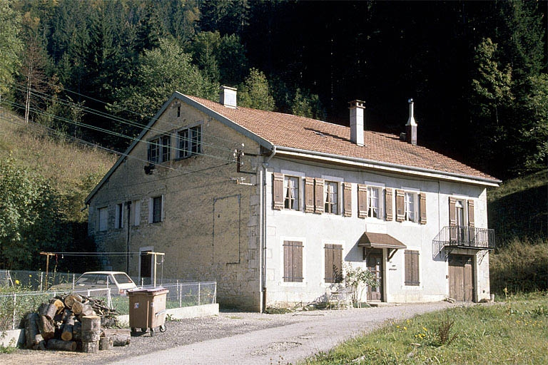 Atelier de trois quarts gauche. © Laurent Poupard / Région Bourgogne-Franche-Comté, Inventaire du patrimoine - 1990