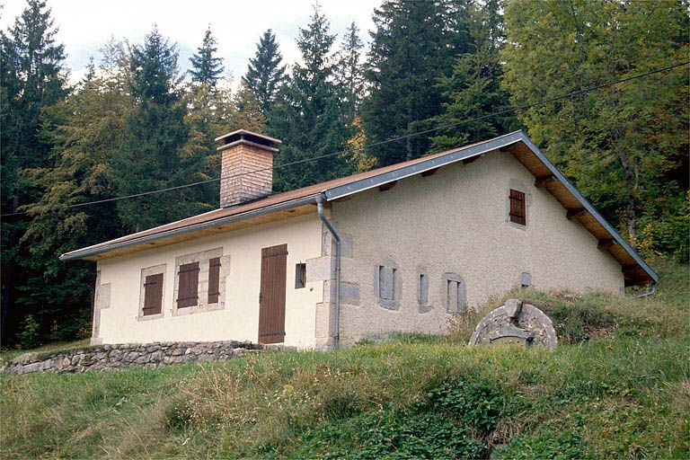 Vue générale de la fromagerie des Mandrillons, à Bellefontaine. © Laurent Poupard / Région Bourgogne-Franche-Comté, Inventaire du patrimoine - 1990