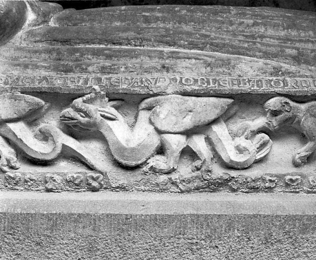 Détail de la frise : un autre dragon. © Jérôme Mongreville / Région Bourgogne-Franche-Comté, Inventaire du patrimoine - 1990