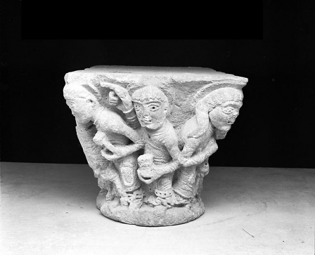 Deuxième petit côté : deux apôtres et sainte Marie Madeleine. © Jérôme Mongreville / Région Bourgogne-Franche-Comté, Inventaire du patrimoine - 1990