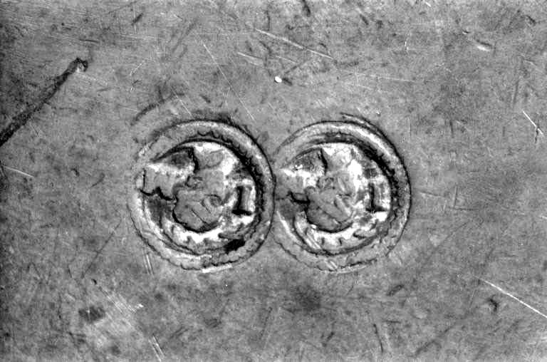 Plat de communion III. Poinçons. © Jérôme Mongreville / Région Bourgogne-Franche-Comté, Inventaire du patrimoine - 1991