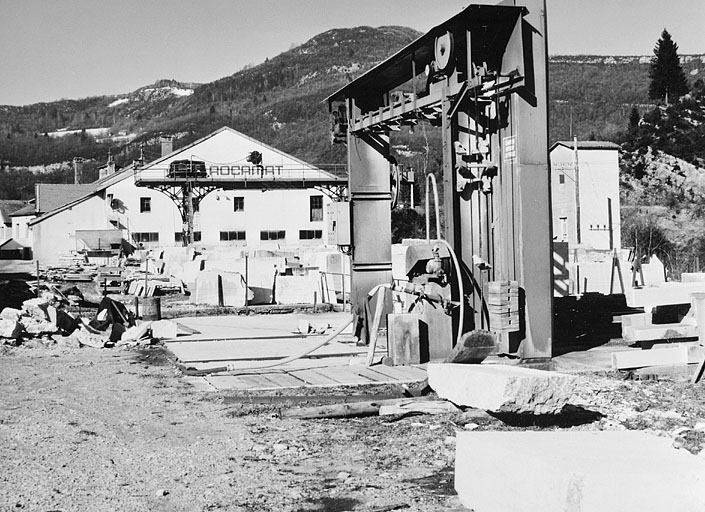 Scie et aire des matière premières. © Jérôme  Mongreville (reproduction) / Région Bourgogne-Franche-Comté, Inventaire du patrimoine - 1991