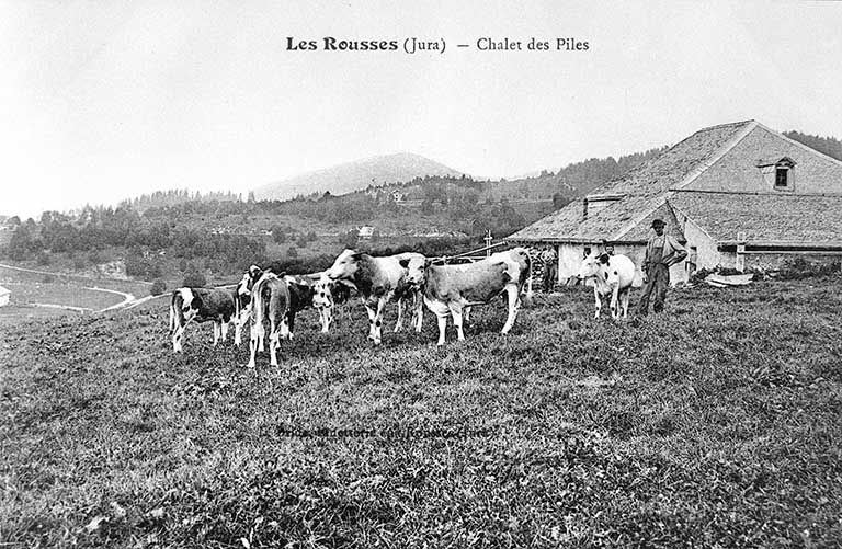 Les Rousses (Jura) - Chalet des Piles. © Jérôme  Mongreville (reproduction) / Région Bourgogne-Franche-Comté, Inventaire du patrimoine - 1991 Les Rousses (Jura) - Chalet des Piles. © Jérôme  Mongreville (reproduction) / Région Bourgogne-Franche-Comté, Inventaire du patrimoine - 1991
