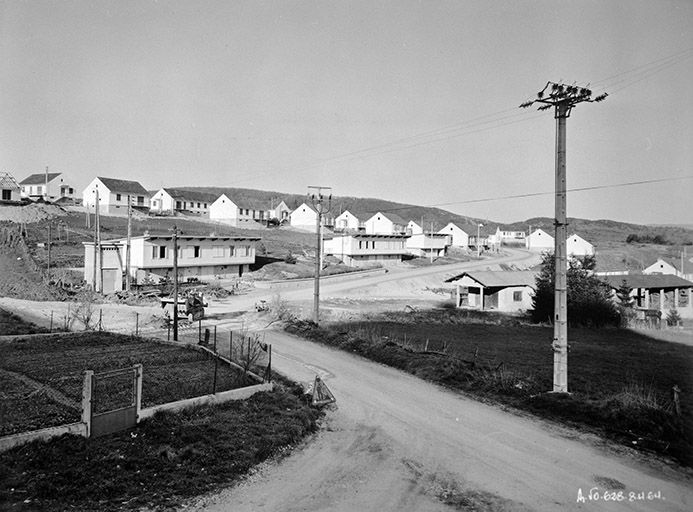 Cité du Closey à Orgelet. Vue générale. © Jérôme  Mongreville (reproduction) / Région Bourgogne-Franche-Comté, Inventaire du patrimoine - 1991