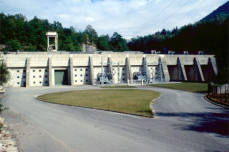 Façade antérieure. © Jérôme Mongreville / Région Bourgogne-Franche-Comté, Inventaire du patrimoine - 1991 Façade antérieure. © Jérôme Mongreville / Région Bourgogne-Franche-Comté, Inventaire du patrimoine - 1991