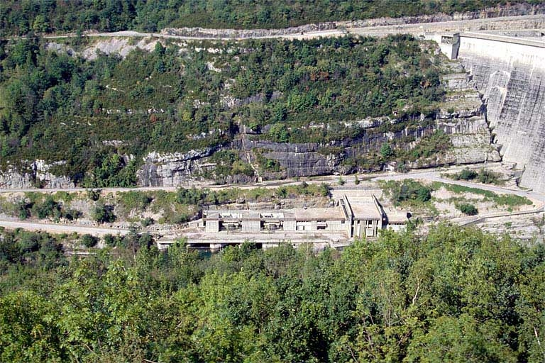 La centrale hydroélectrique. © Jérôme Mongreville / Région Bourgogne-Franche-Comté, Inventaire du patrimoine - 1991 La centrale hydroélectrique. © Jérôme Mongreville / Région Bourgogne-Franche-Comté, Inventaire du patrimoine - 1991