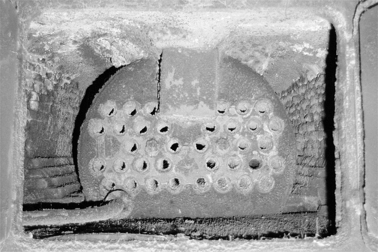 Chaudière de la machine à vapeur : intérieur. © Laurent Poupard / Région Bourgogne-Franche-Comté, Inventaire du patrimoine - 1991