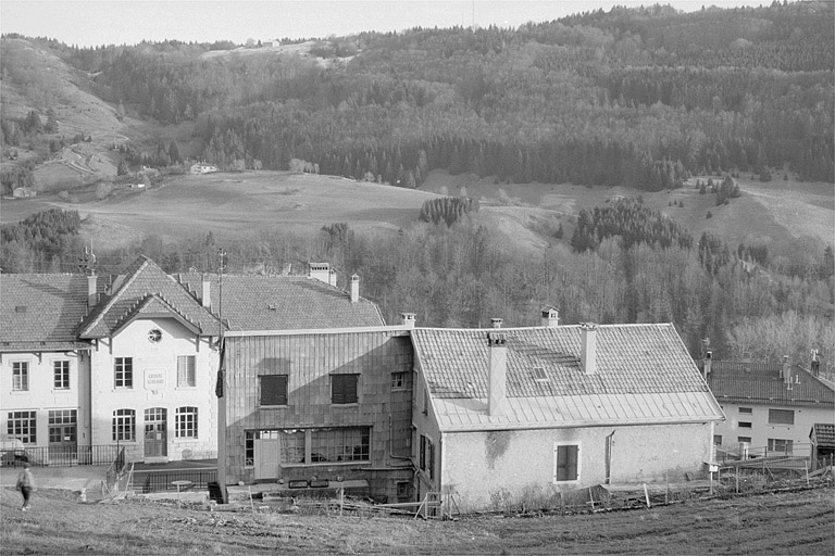 Façade postérieure. © Laurent Poupard / Région Bourgogne-Franche-Comté, Inventaire du patrimoine - 1991