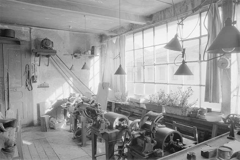 Intérieur de l'atelier de fabrication. © Laurent Poupard / Région Bourgogne-Franche-Comté, Inventaire du patrimoine - 1991