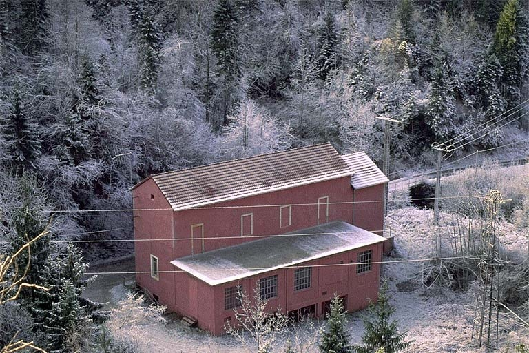 Façade postérieure et latérale droite. © Laurent Poupard / Région Bourgogne-Franche-Comté, Inventaire du patrimoine - 1991