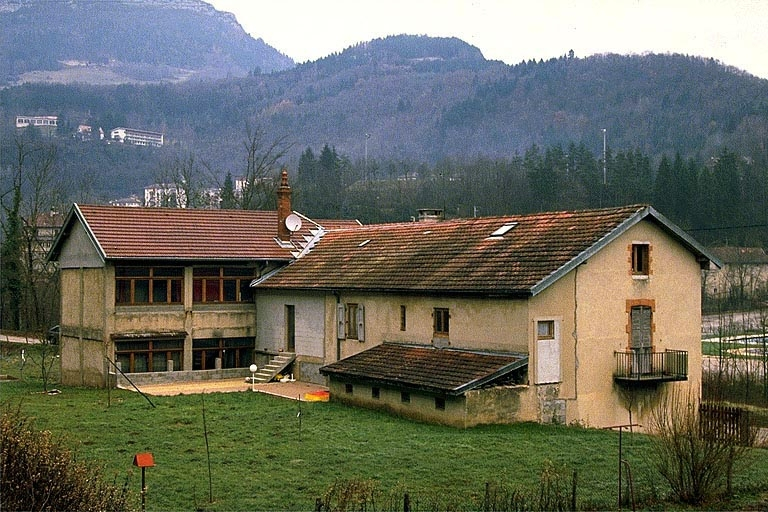 Façade postérieure. © Laurent Poupard / Région Bourgogne-Franche-Comté, Inventaire du patrimoine - 1991