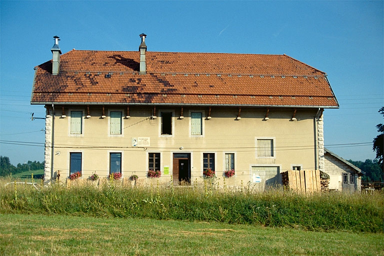 Façade antérieure. © Laurent Poupard / Région Bourgogne-Franche-Comté, Inventaire du patrimoine - 1991