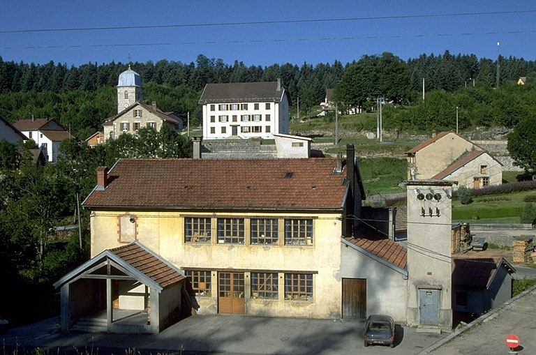 Façade antérieure. © Laurent Poupard / Région Bourgogne-Franche-Comté, Inventaire du patrimoine - 1991