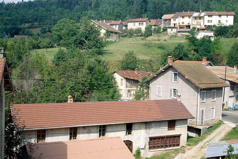 Ateliers de fabrication et logement. © Laurent Poupard / Région Bourgogne-Franche-Comté, Inventaire du patrimoine - 1991