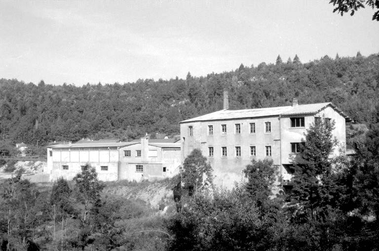 Vue d'ensemble depuis l'est. © Laurent Poupard / Région Bourgogne-Franche-Comté, Inventaire du patrimoine - 1991