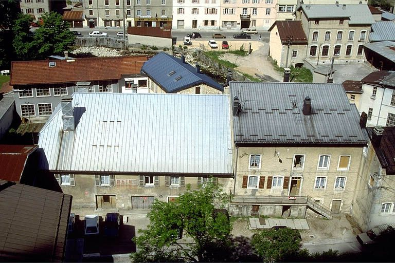 Vue d'ensemble plongeante depuis l'est. © Laurent Poupard / Région Bourgogne-Franche-Comté, Inventaire du patrimoine - 1991