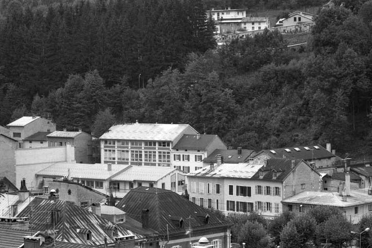 Vue d'ensemble depuis l'est. © Laurent Poupard / Région Bourgogne-Franche-Comté, Inventaire du patrimoine - 1991 Vue d'ensemble depuis l'est. © Laurent Poupard / Région Bourgogne-Franche-Comté, Inventaire du patrimoine - 1991