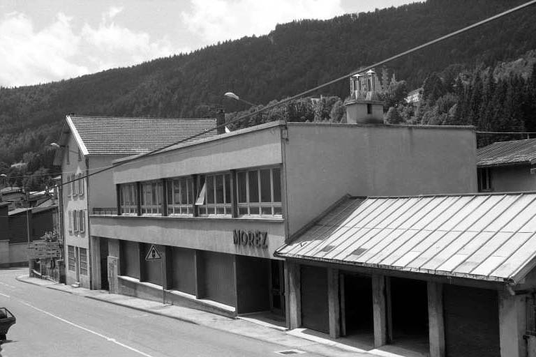 Avenue Charles de Gaulle : atelier Grandchavin-Lamy. © Laurent Poupard / Région Bourgogne-Franche-Comté, Inventaire du patrimoine - 1991