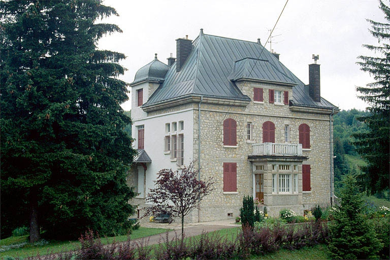 Logement patronal de 1928. © Laurent Poupard / Région Bourgogne-Franche-Comté, Inventaire du patrimoine - 1991