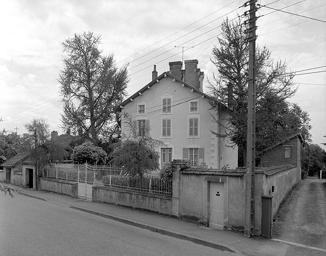 Vue d'ensemble depuis la rue. © Yves Sancey / Région Bourgogne-Franche-Comté, Inventaire du patrimoine - 1991
