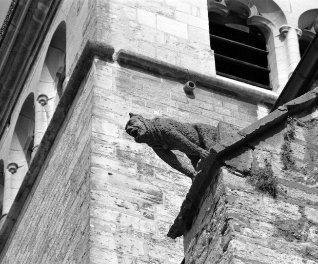 Chevet : détail d'une gargouille. © Yves Sancey / Région Bourgogne-Franche-Comté, Inventaire du patrimoine - 1991
