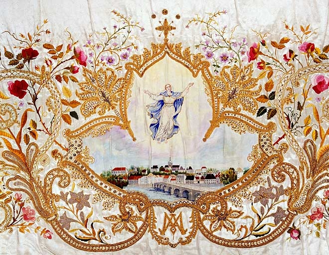 Détail de la partie centrale : Vierge de l'Assomption au dessus de la ville de Gray. © Yves Sancey / Région Bourgogne-Franche-Comté, Inventaire du patrimoine - 1991