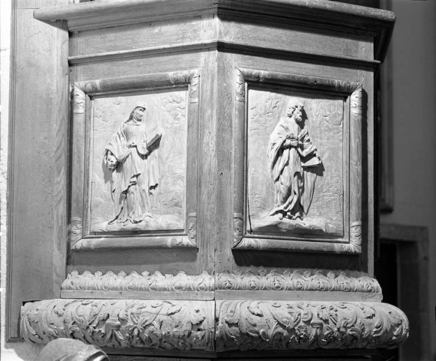 Détail d'un panneau de la cuve : un prophète ?. © Yves Sancey / Région Bourgogne-Franche-Comté, Inventaire du patrimoine - 1991