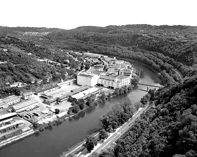 Vue d'ensemble de l'usine B depuis l'ouest : extrémité sud. © Yves Sancey / Région Bourgogne-Franche-Comté, Inventaire du patrimoine - 1992
