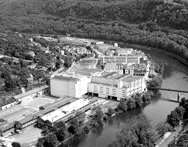 Usine B : ateliers d'étirage tergal et d'ourdissage. © Yves Sancey / Région Bourgogne-Franche-Comté, Inventaire du patrimoine - 1992