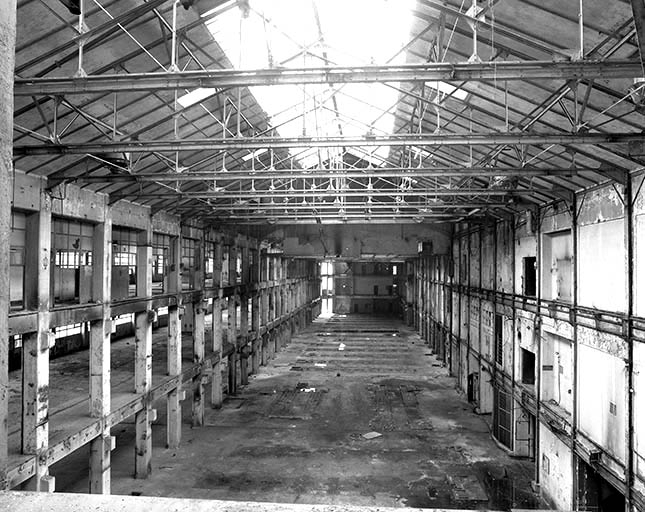 Intérieur des filatures, vu depuis le centre de commande. © Yves Sancey / Région Bourgogne-Franche-Comté, Inventaire du patrimoine - 1992