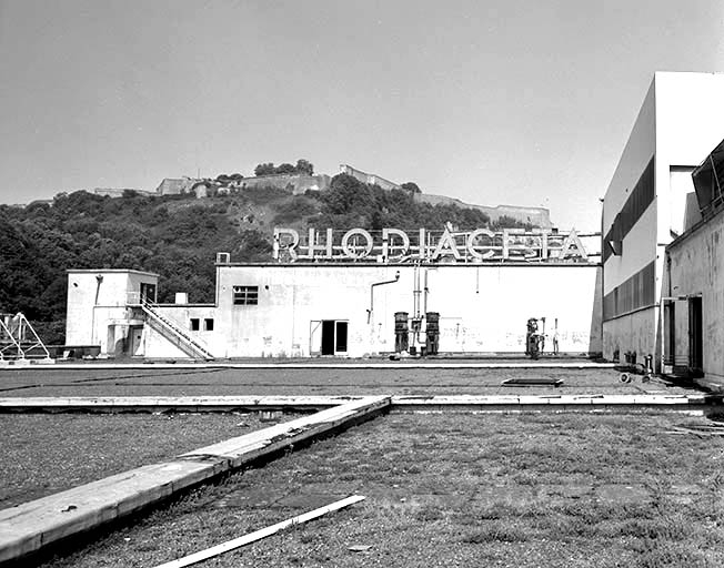 Enseigne Rhodiacéta. © Yves Sancey / Région Bourgogne-Franche-Comté, Inventaire du patrimoine - 1992