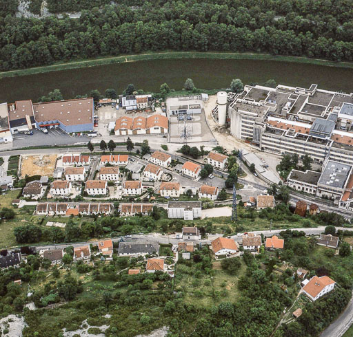 Vue aérienne de la cité ouvrière, depuis le nord. © Jean-Pierre Bévalot / Région Bourgogne-Franche-Comté, Inventaire du patrimoine - 1992