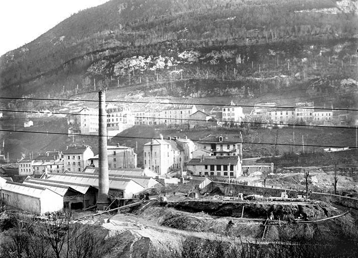 L'usine en cours d'agrandissement. © Jérôme  Mongreville (reproduction) / Région Bourgogne-Franche-Comté, Inventaire du patrimoine - 1992