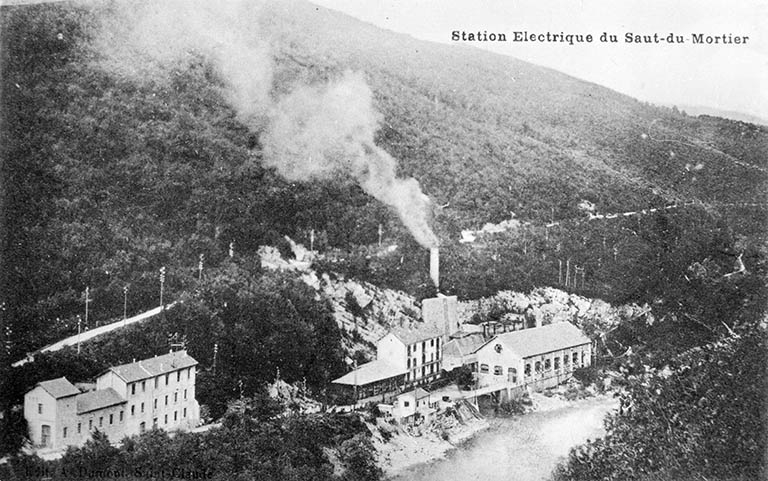 Station Electrique du Saut-du-Mortier. © Jérôme  Mongreville (reproduction), Lardier C. / Région Bourgogne-Franche-Comté, Inventaire du patrimoine - 1992 Station Electrique du Saut-du-Mortier. © Jérôme  Mongreville (reproduction), Lardier C. / Région Bourgogne-Franche-Comté, Inventaire du patrimoine - 1992