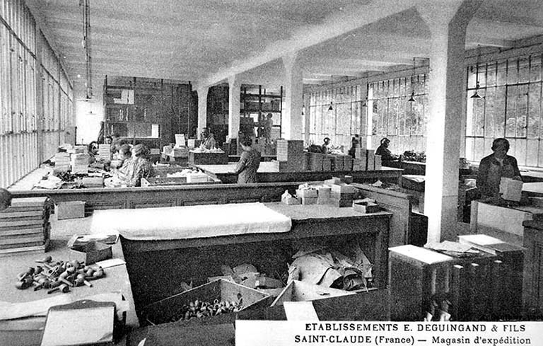 Etablissements E. Deguingand & Fils. Saint-Claude (France) - Magasin d'expédition. © Jérôme  Mongreville (reproduction) / Région Bourgogne-Franche-Comté, Inventaire du patrimoine - 1992