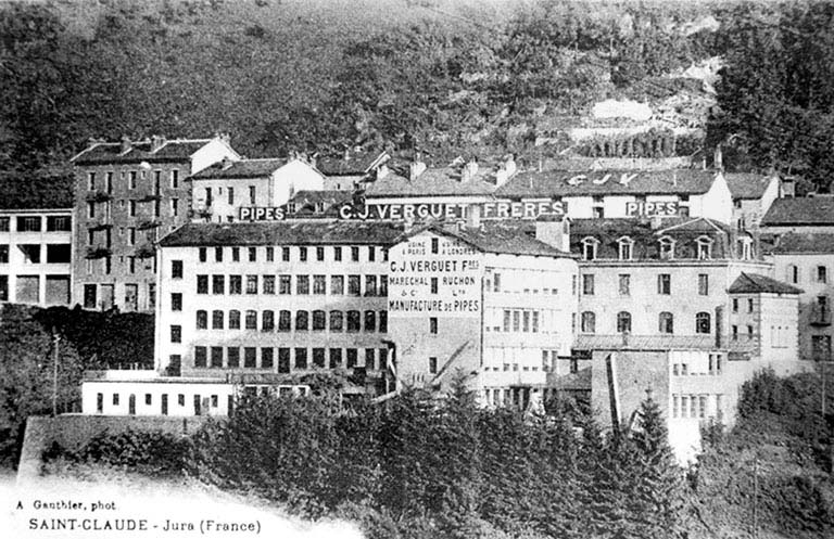 Saint-Claude - Jura (France) [vue d'ensemble de la façade postérieure]. © Jérôme  Mongreville (reproduction), A. Gauthier / Région Bourgogne-Franche-Comté, Inventaire du patrimoine - 1992