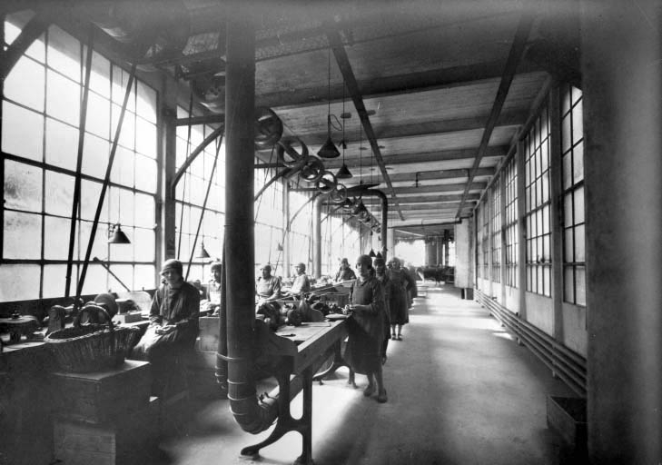 Polissage, en 1926. © Jérôme  Mongreville (reproduction) / Région Bourgogne-Franche-Comté, Inventaire du patrimoine - 1992