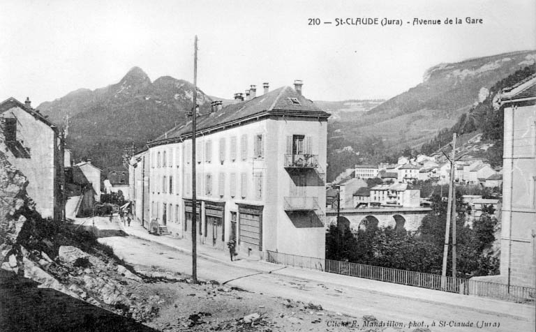 St-Claude (Jura) - Avenue de la gare. © Jérôme  Mongreville (reproduction), E. Mandrillon / Région Bourgogne-Franche-Comté, Inventaire du patrimoine - 1992